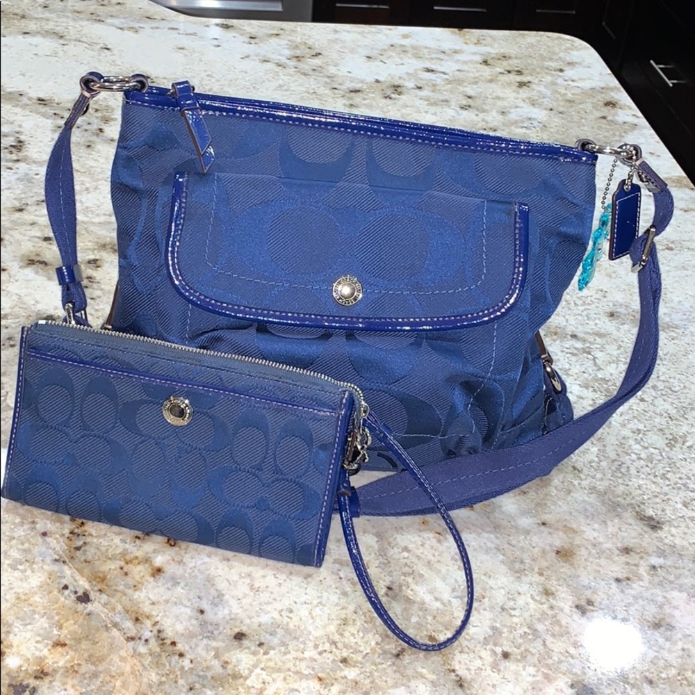 Coach purse with matching wristlet